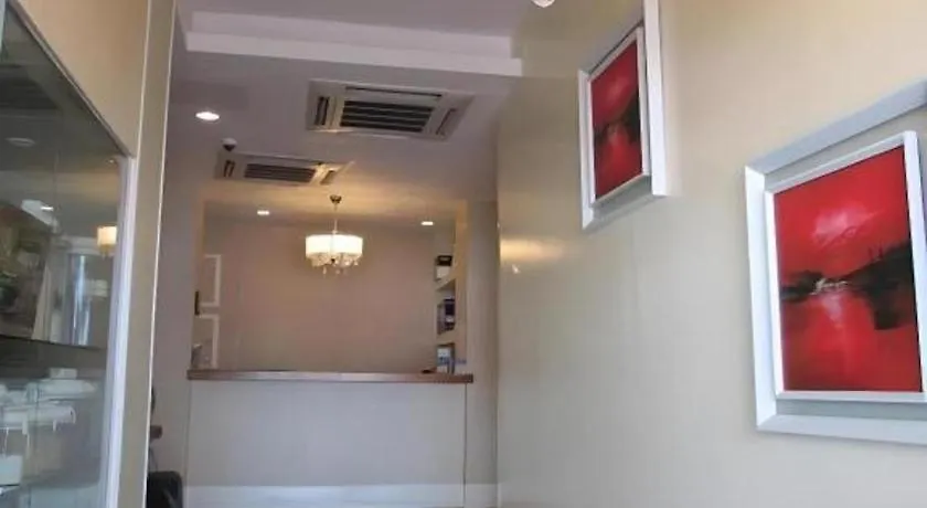 Arianna Hotel Singapur 2*,