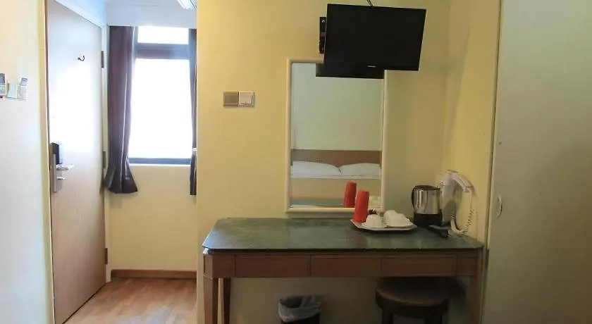 Arianna Hotel Singapur 2*,